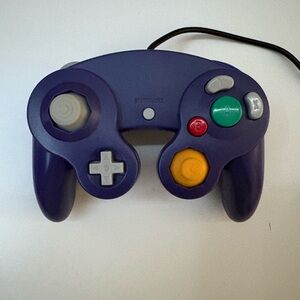 Nintendo Purple and Gray GameCube Controller Ergonomic Design